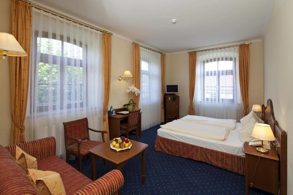Hotel Angerbraeu Murnau am Staffelsee Kültér fotó